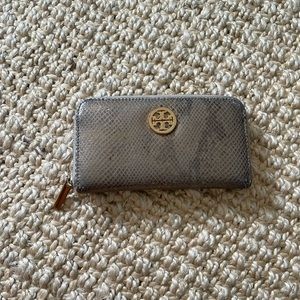 Tory Burch wallet